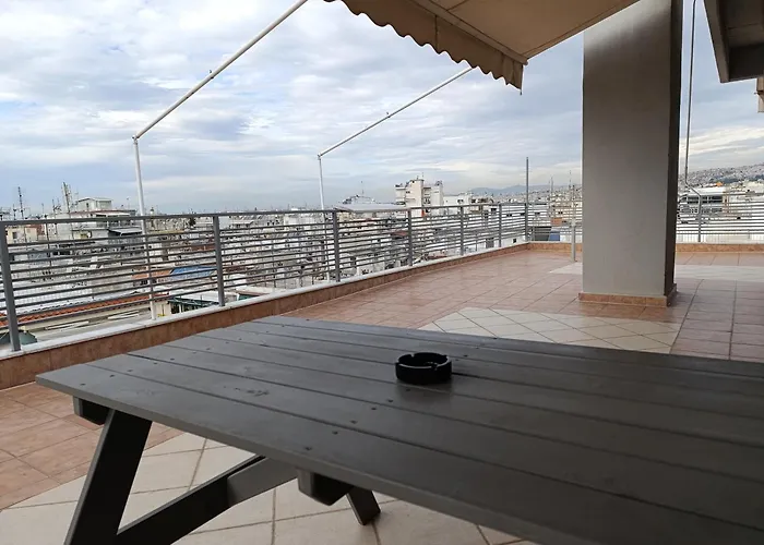Panoramic View - Lux 1 Bdr Penthouse With Stunning View - 300m From Metro Appartamento Salonicco